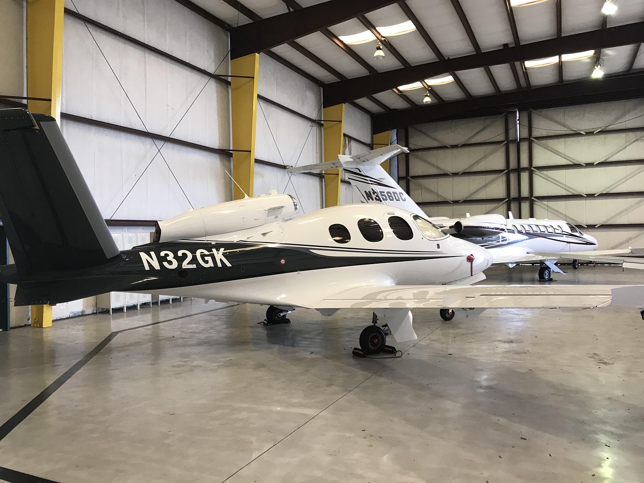 The Advantages of Chartering a Private Jet